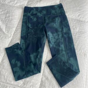 Victoria's Secret Blue & Green Tie Dye Pocket Capri Length Leggings Size 10